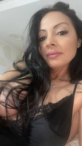 Bootyfulana Public Bilde 6
