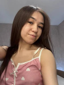 CherrylLlams In pajamas Pic 3