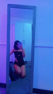 zoe-moreau Public Pic 4