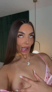 Let me tease you de VeyaNash  5 Imagens