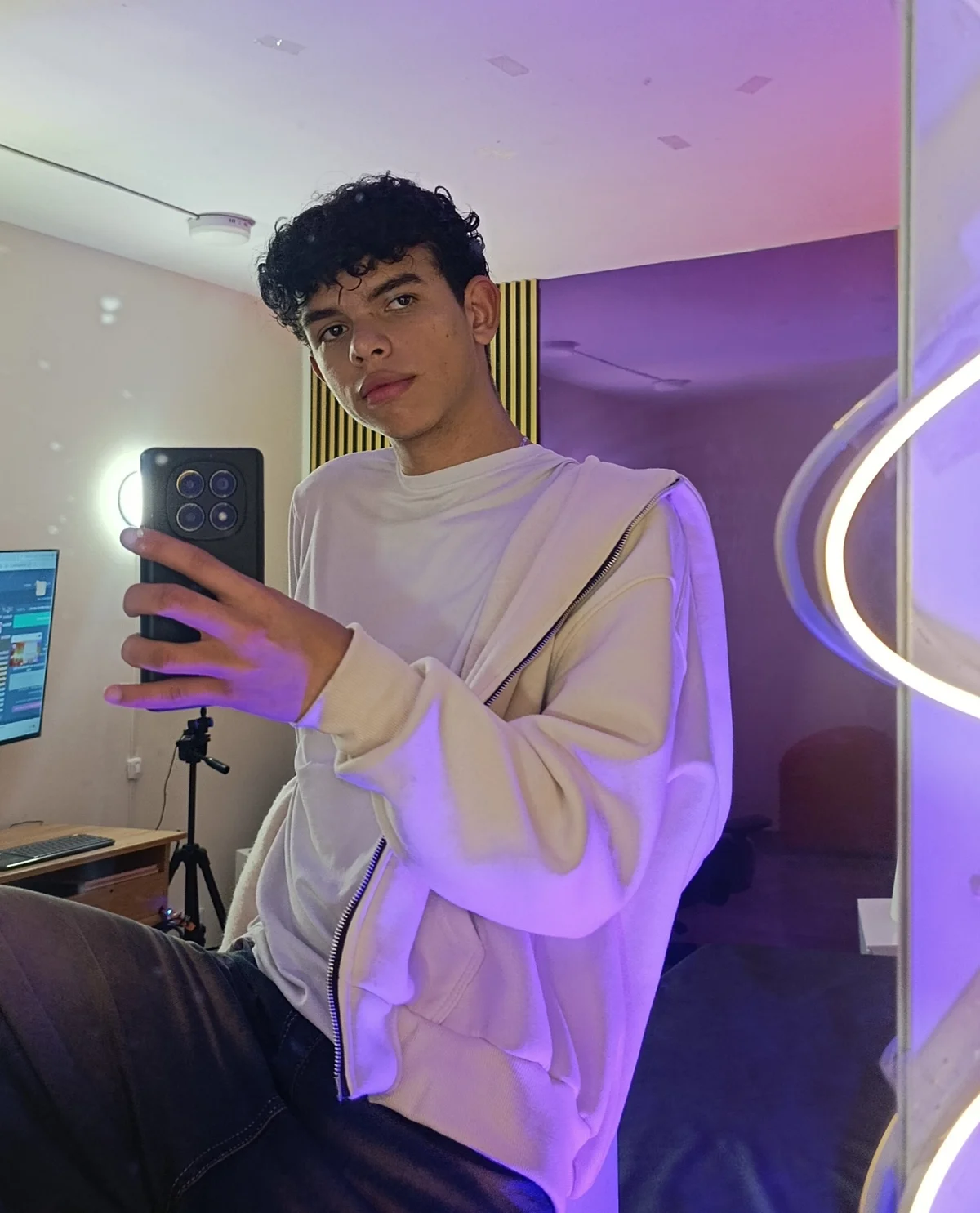 Трендове зображення  6116 keahi_tay