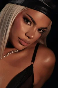 Shelynna_azzul kullanıcısının Designed For Obsession 🖤 albümü -  6 fotoğraf