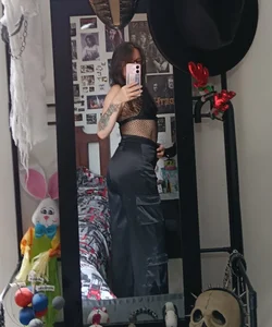 EvangelineJoness At home in my room 😈❤️‍🔥🤘🔥 slika 2