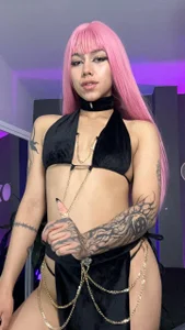 Raven_Witch_: A Burning Body ( 8 фото)