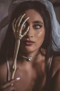 Haunted bride 🎃 od LisaHadwin  3 snímek