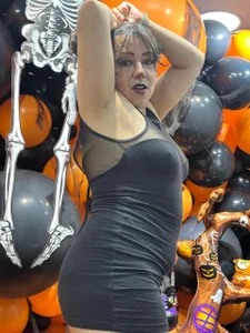 Sweets or me? 🎃 od Drool_Sucker  snímek