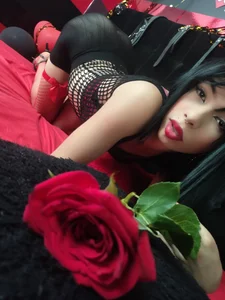 Marily_Daniela_ Red like roses зображення 5