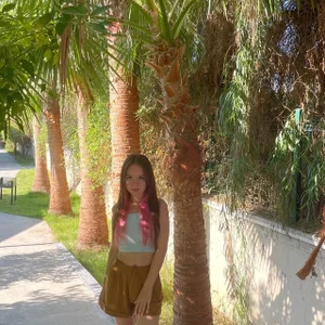 LisaSmiths Public Pic 3