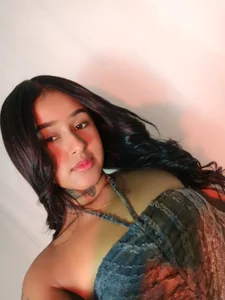 Molly_Brunette_ 𝓌𝑒𝓁𝒸𝑜𝓂𝑒 𝒽𝑜𝓃𝑒𝓎💗 Bilde 4