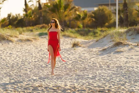 SophieArya Crimson Seduction by the Shore Pic 5