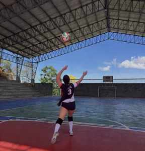 kittymonroe1 Strong, sweaty, and a little bit naughty 🖤🏐” Immagine 