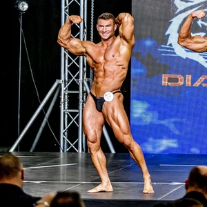 muscularkevinのLatest showの枚の写真