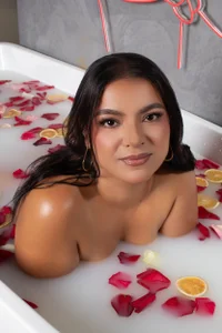 ScarletRause Do you want to bathe with me love? Fotka 5