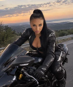 SuzanneKer1 Ride With Me Poză