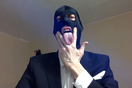 HandsomeAlfie I'm very horny in the suit and mask. Billede