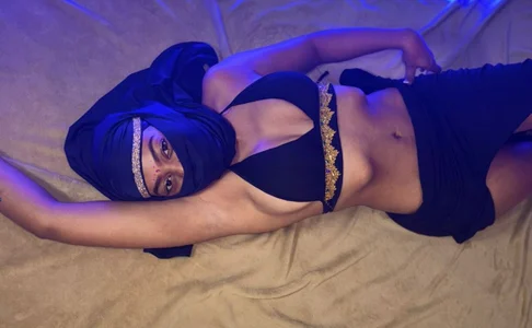 julieta_glow The Hidden Mistress slika 4