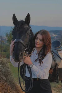 adria_cavalli Public  2টি ছবি