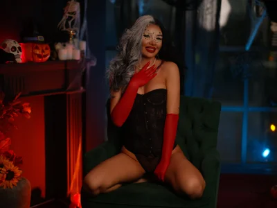 PalomaMarris Simply De Vil-ine Pic 2