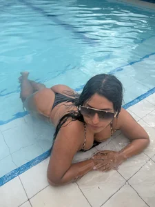emmyjhonson07 Día de sol y agua 💦 ☀️ Poză 3