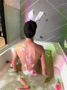 Enzo_Crown happy Easter รูป  5