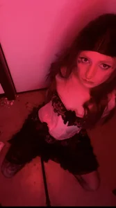 ShySuccubus Public Foto 3