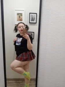 SueNiceeeee You like me Pic 2