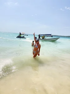 IsabellaVeles My vacation🌊🏝️ Immagine  5