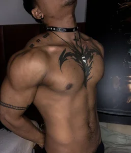 Young_laroi hi:) รูป  2