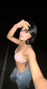 Cosmic_babe_ Public Kuva