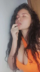 Katha_Brm a little bit of me 🌸 Pic 2