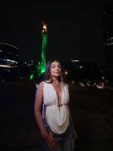Holly_Brensonexx_ Mexico City Pic