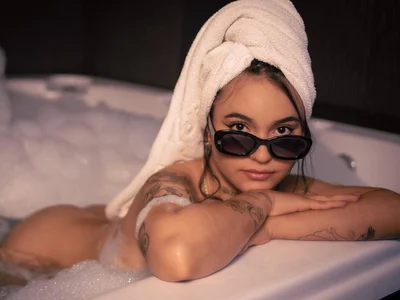 BrianaJhons19 Goddess Briana  2 снимка