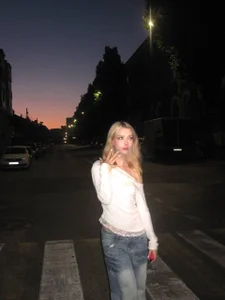 Alicepoq Come Watch Me Immagine  3