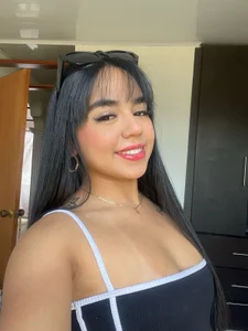 AGATHASMITH5 Hey guys ! Pic