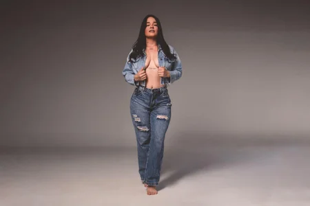 KarinaVilla's XXX Nude Photo 1