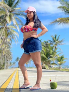 alexaa_walker: Sexy on the beach.. ( 2 фото)