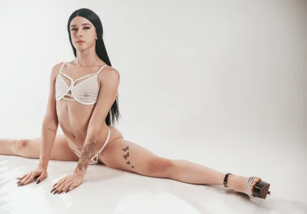 ashvalentine_ Im your princess 👑💖 Foto 4