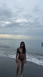 ur_holly_lexie Beach photos Pic