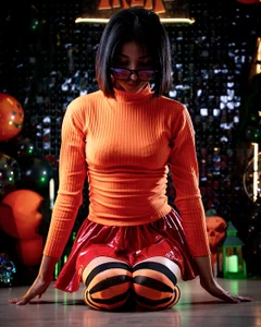 Happy halloween Velma 2026 💕 de Emily_bruss  2 Imagens