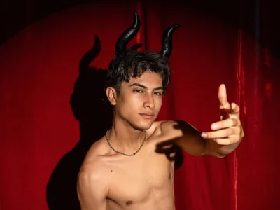 Aaron_Eze This is halloween👿! Foto 2