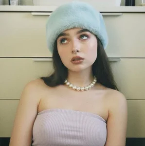 YvonneRobes: Me ( 2 фото)