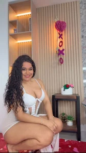 Would you like me as your Valentine's Day gift? ❤️ de sabrina_shark_ Foto 6