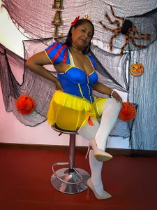 Miia_Blace   👻SNOW WHITE AND YOURS👻 Pic 2