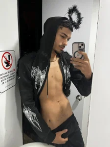 ItsZairen sweet sin 😈 Pic 3