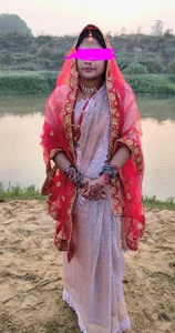 Aanushaka Public Pic 5