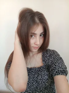 LynetteDanley In which photo did it become comfortable? Pic