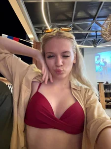 ChantellBuist Public 2 사진 4