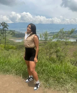 amandaconner Feeling the nature Pic 2