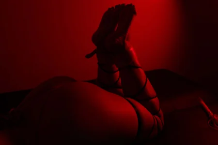 lizziemontana2 Public Pic