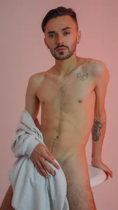 jakemagnus Not everything wrapped is meant to be hidden. Pic 6